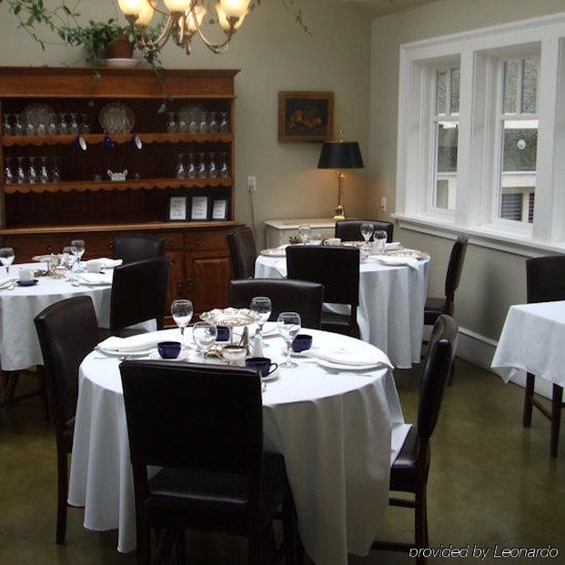 Rosewood Inn Victoria Restaurante foto